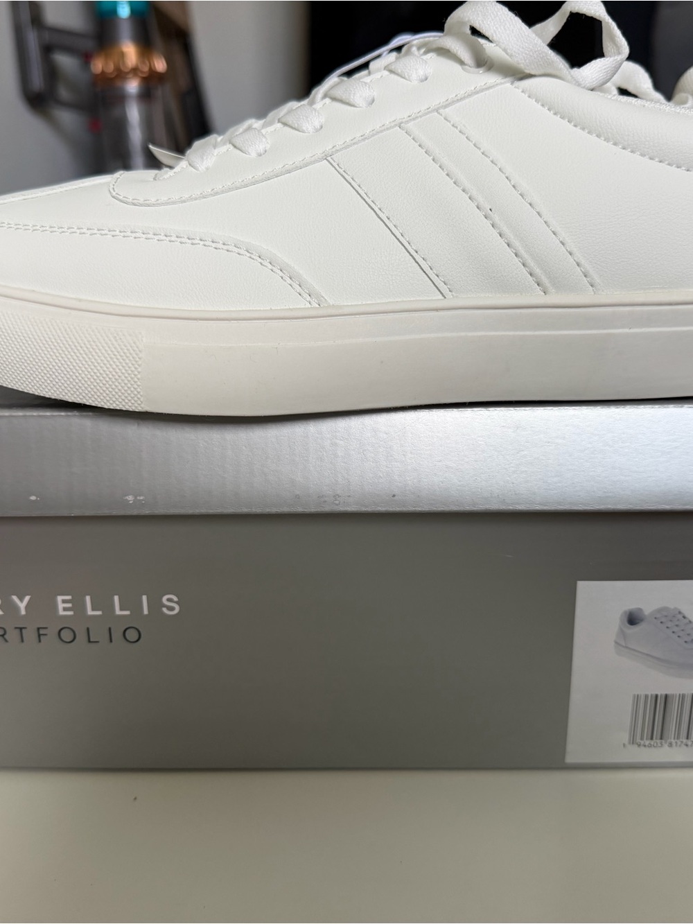 Perry Ellis Men’s White Low-Top Leather Sneaker